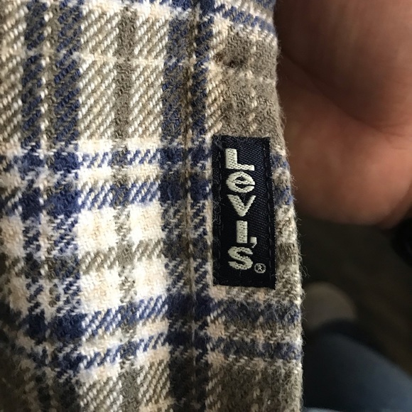 LEVIS quilted flannel plaid Shacket size XL in men but for anyone - Picture 7 of 8